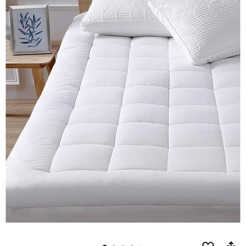 White Mattress Pad